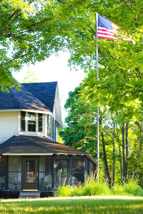 Mill Pond Inn Northport Екстериор снимка